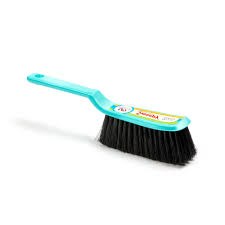 PLASTIC CARPET BRUSH